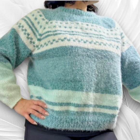Women's Warm Knitted Sweater in Pastel Colors Handmade - Picture 2 of 11